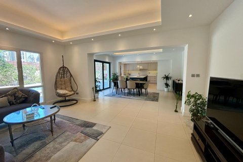 Villa en Dubai, 4 dormitorios, 540 m², № 38505 - foto 18