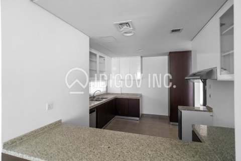 Villa in Arabella Townhouses, Mudon, Dubai 3 bedrooms, 279 sq.m. № 38456 - photo 4