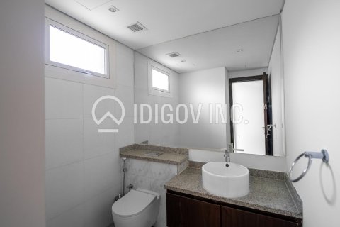Villa in Arabella Townhouses, Mudon, Dubai 3 bedrooms, 279 sq.m. № 38456 - photo 16