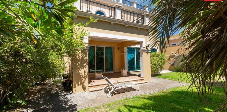Villa in Jumeirah Park, Dubai 4 bedrooms, 513.6 sq.m. № 110822