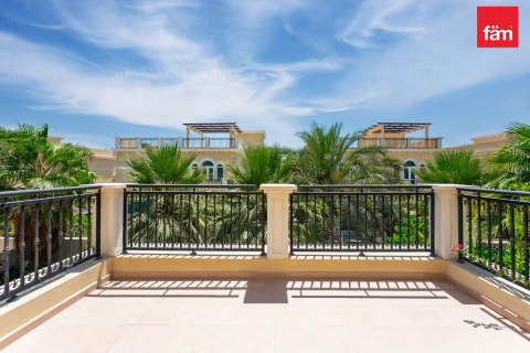 Villa in Jumeirah Park, Dubai 4 bedrooms, 513.6 sq.m. № 110822 - photo 7
