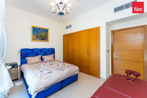 Villa in Jumeirah Park, Dubai 4 bedrooms, 513.6 sq.m. № 110822 - photo 13