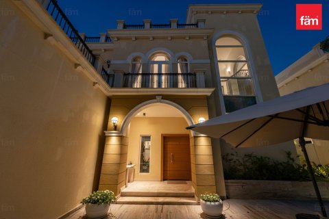 Villa in Jumeirah Park, Dubai 4 bedrooms, 513.6 sq.m. № 110822 - photo 17