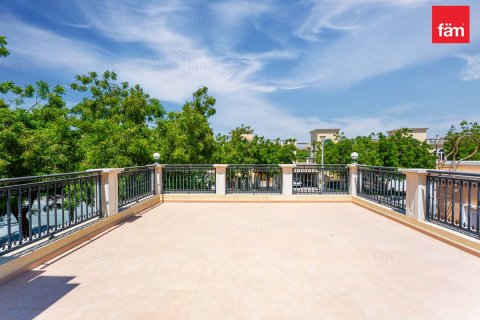Villa in Jumeirah Park, Dubai 4 bedrooms, 513.6 sq.m. № 110822 - photo 21