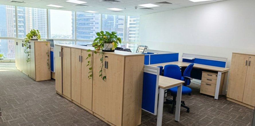 Office in Dubai 135 sq.m. № 109807