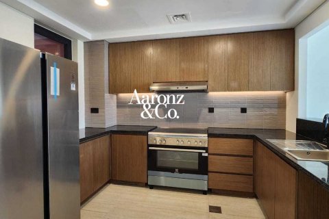 Villa in Damac Lagoons, Dubai 4 bedrooms, 205 sq.m. № 141854 - photo 6