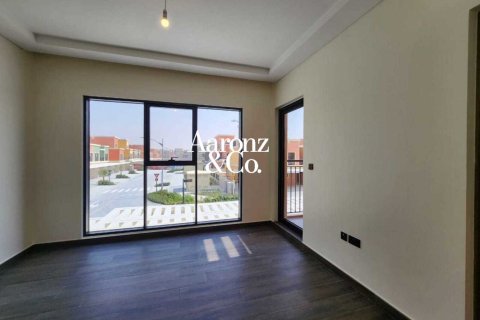 Villa in Damac Lagoons, Dubai 4 bedrooms, 205 sq.m. № 141854 - photo 11