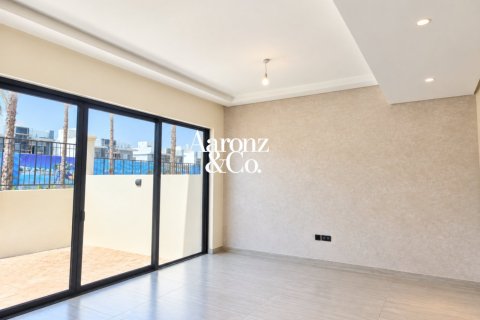 Villa in Damac Lagoons, Dubai 4 bedrooms, 205 sq.m. № 141854 - photo 5