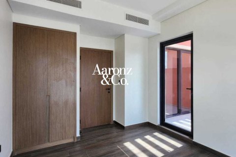 Villa in Damac Lagoons, Dubai 4 bedrooms, 205 sq.m. № 141854 - photo 10