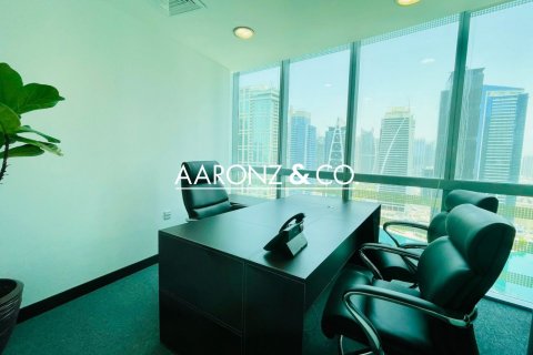 Снять в аренду офис в Джумейра Лейк Тауэрс, Дубай: 186м², № 48762 - фото 8