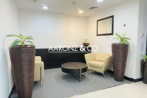 Снять в аренду офис в Джумейра Лейк Тауэрс, Дубай: 186м², № 48762 - фото 4