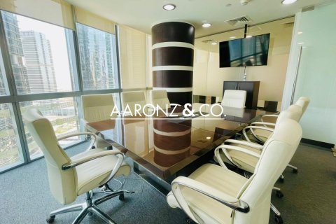 Снять в аренду офис в Джумейра Лейк Тауэрс, Дубай: 186м², № 48762 - фото 3