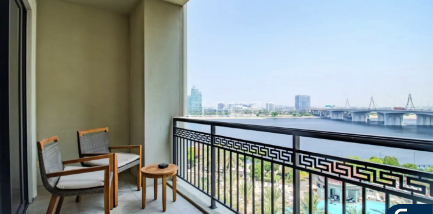 Квартира в Palazzo Versace, Culture Village, Дубай, 3 спальни, 208м², № 75071