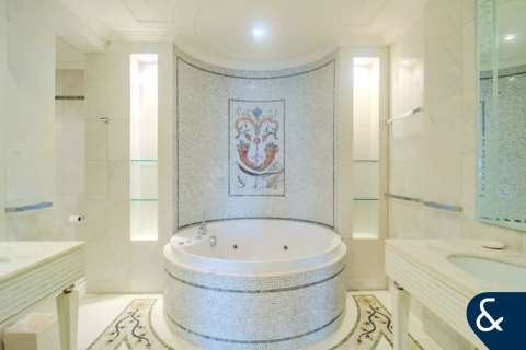 Купить квартиру в Palazzo Versace, Culture Village, Дубай: 3 спальни, 208м², № 75071 - фото 10