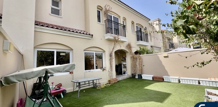 Вилла в Dubai Land, Дубай, 3 спальни, 175м², № 75066