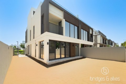 Villa en Dubai, 4 dormitorios, 223.7 m², № 77241 - foto 3