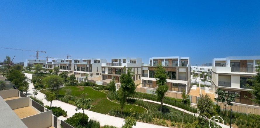 Villa en Dubai, 4 dormitorios, 223.7 m², № 77241