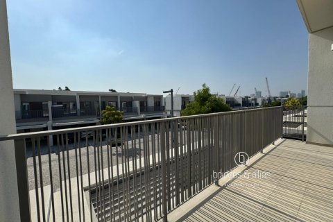 Villa en Dubai, 3 dormitorios, 140.4 m², № 77238 - foto 5