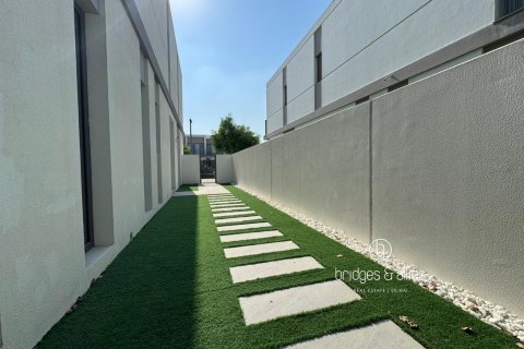 Villa en Dubai, 3 dormitorios, 140.4 m², № 77238 - foto 2