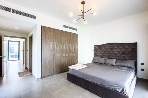 Townhouse in Sweden, The World Islands, Dubai 4 bedrooms, 260.42011542 sq.m. № 63994 - photo 9