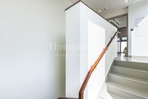 Townhouse in Sweden, The World Islands, Dubai 4 bedrooms, 260.42011542 sq.m. № 63994 - photo 4