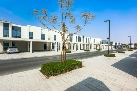 Townhouse in Sweden, The World Islands, Dubai 4 bedrooms, 260.42011542 sq.m. № 63994 - photo 6