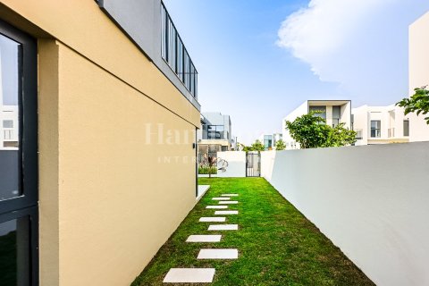 Townhouse in Sweden, The World Islands, Dubai 4 bedrooms, 260.42011542 sq.m. № 63994 - photo 18