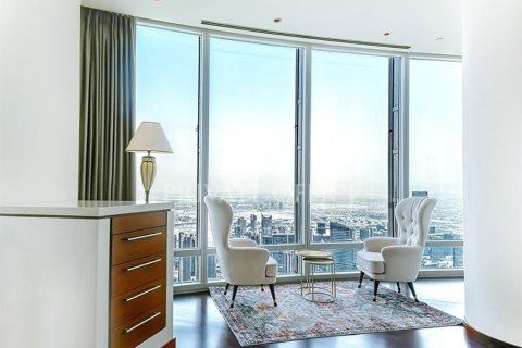 Apartment in Burj Khalifa, Dubai 2 bedrooms, 189.14957897 sq.m. № 64001 - photo 2