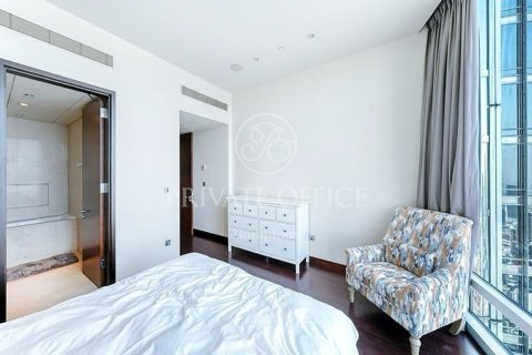 Apartment in Burj Khalifa, Dubai 2 bedrooms, 189.14957897 sq.m. № 64001 - photo 5