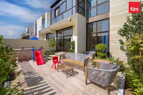 Townhouse in Dubai 4 bedrooms, 257.8 sq.m. № 94620 - photo 11