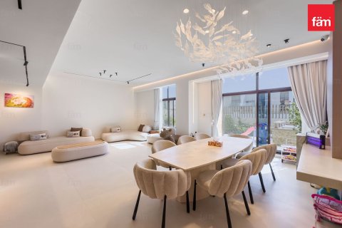 Townhouse in Dubai 4 bedrooms, 257.8 sq.m. № 94620