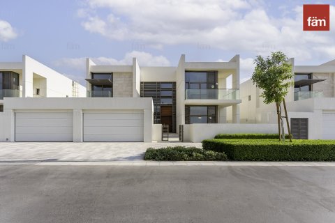Villa in Dubai 6 bedrooms, 1125 sq.m. № 94616 - photo 13