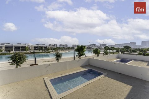 Villa in Dubai 6 bedrooms, 1125 sq.m. № 94616 - photo 4