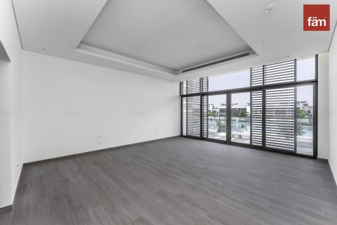 Villa in Dubai 6 bedrooms, 1125 sq.m. № 94616 - photo 2