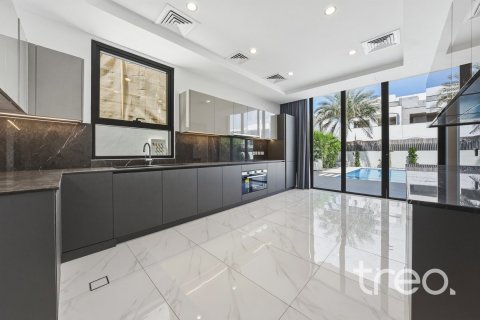 Villa à Jumeirah Park, Dubai, 5 chambres, 591.7 m², № 119300 - photo 10