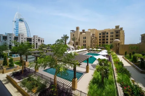Apartment in Madinat Jumeirah Living, Umm Suqeim, Dubai 4 bedrooms, 247 sq.m. № 77513 - photo 3