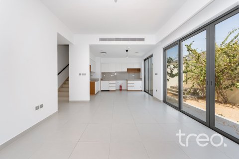 Townhouse in Arabian Ranches 2, Dubai 4 bedrooms, 199.09 sq.m. № 123646 - photo 3