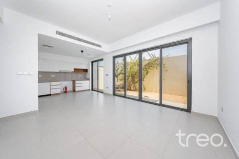 Townhouse in Arabian Ranches 2, Dubai 4 bedrooms, 199.09 sq.m. № 123646 - photo 2