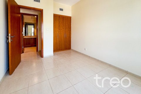 Снять в аренду виллу в Арабиан Ранчес, Дубай: 3 спальни, 255.02м², № 123651 - фото 13