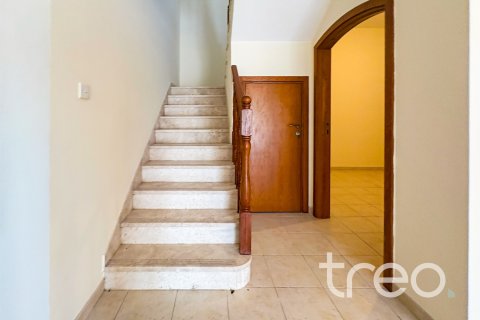 Снять в аренду виллу в Арабиан Ранчес, Дубай: 3 спальни, 255.02м², № 123651 - фото 10