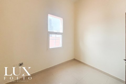 Villa in Al Barsha 1, Al Barsha, Dubai 5 bedrooms, 354 sq.m. № 46461 - photo 1