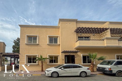 Villa in Al Barsha 1, Al Barsha, Dubai 5 bedrooms, 354 sq.m. № 46461 - photo 16