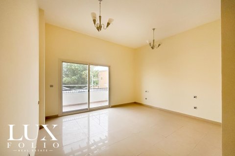 Villa in Al Barsha 1, Al Barsha, Dubai 5 bedrooms, 354 sq.m. № 46461 - photo 3