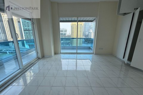 Снять в аренду квартиру в Sheikh Zayed Road, Дубай: 3 спальни, 185.8м², № 10483 - фото 5
