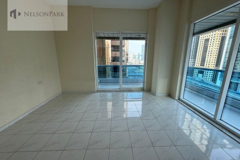 Снять в аренду квартиру в Sheikh Zayed Road, Дубай: 3 спальни, 185.8м², № 10483 - фото 4