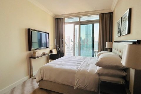 Apartment in The Address Residence Fountain Views, Downtown Dubai (Downtown Burj Dubai), Dubai 3 bedrooms, 207.8 sq.m. № 37335 - photo 7
