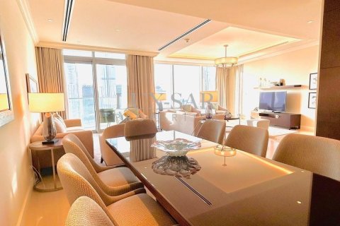 Apartment in The Address Residence Fountain Views, Downtown Dubai (Downtown Burj Dubai), Dubai 3 bedrooms, 207.8 sq.m. № 37335 - photo 2