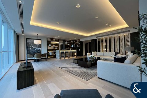 Apartment in Sheikh Zayed Road, Dubai 1 bedroom, 130 sq.m. № 76275 - photo 6