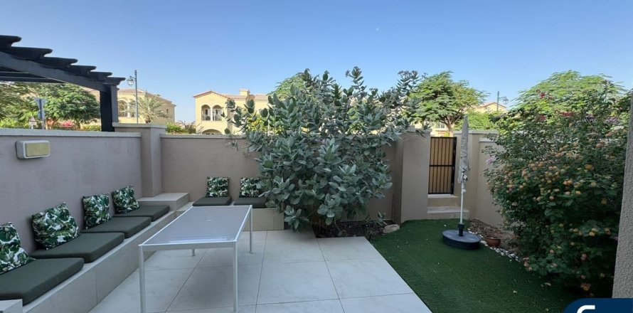Townhouse in Dubai Land, Dubai 2 bedrooms, 141 sq.m. № 76259