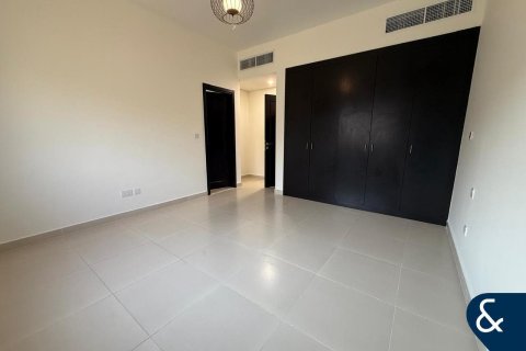 Townhouse in Dubai Land, Dubai 2 bedrooms, 141 sq.m. № 76259 - photo 7
